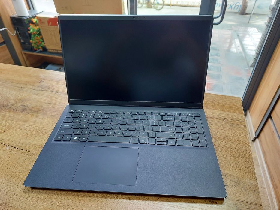 Dell i3 12-pokoleniya Noutbuk sotiladi