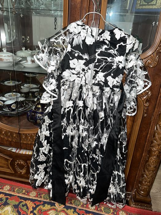 Шикарное платье для девочек (8-9) лет