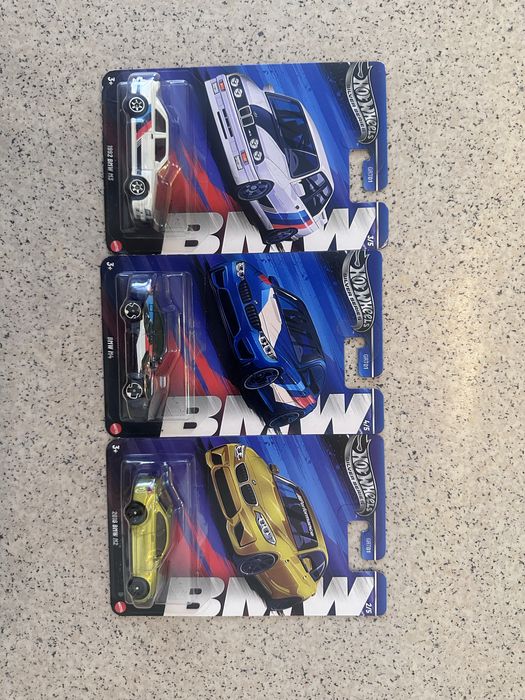 Продам модели hot wheels