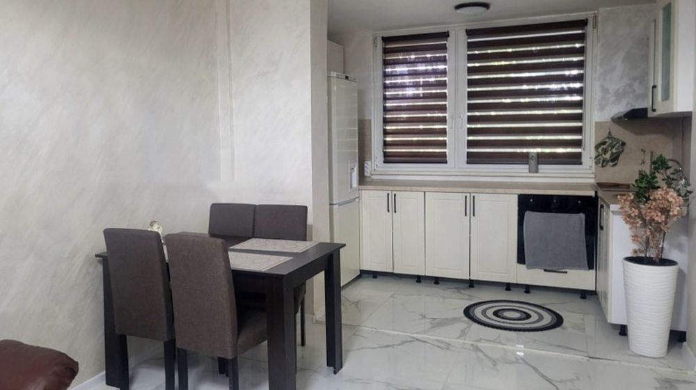 Дава се под наем Тристаен апартамент в София, Триъгълника - 97 кв.м за 525 € - Снимка #3