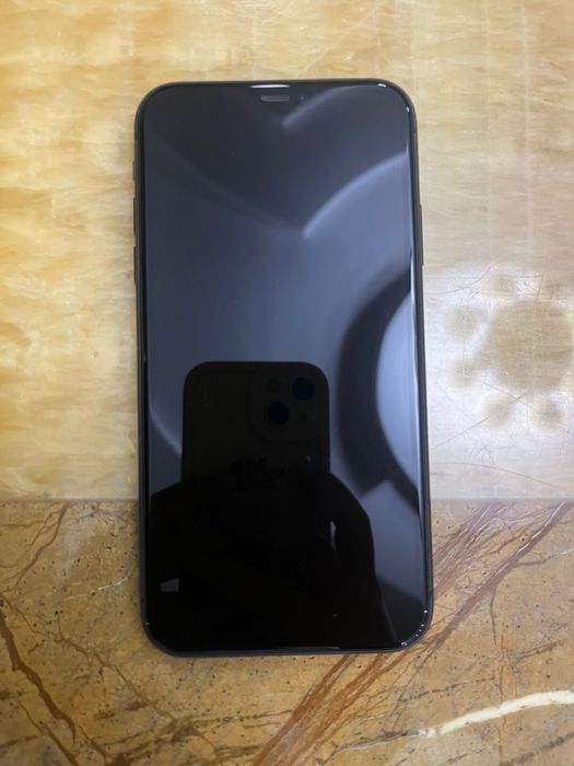 Продам iPhone 11 в хорошем состоянии