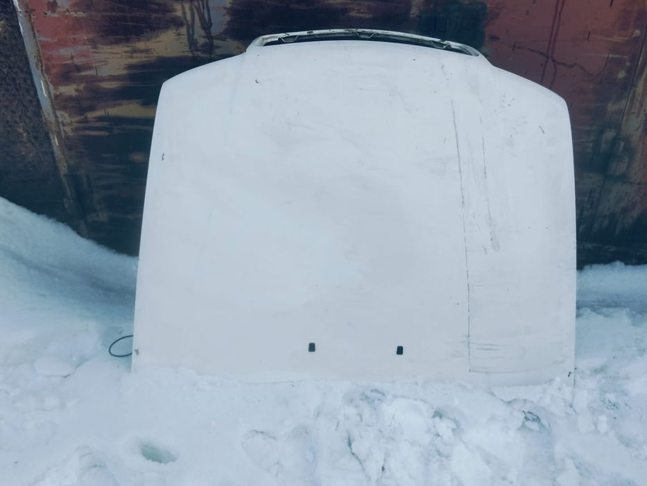 Продается капот Ауди 100 с4