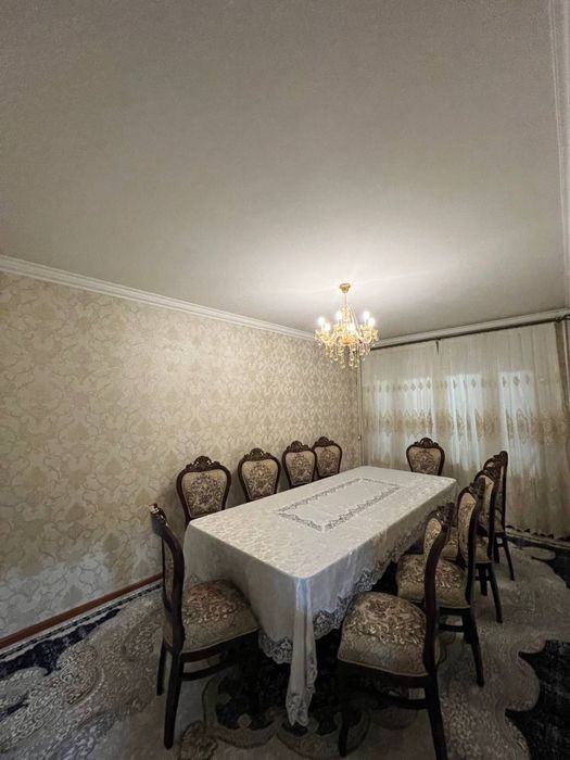 Продается стол и стулья