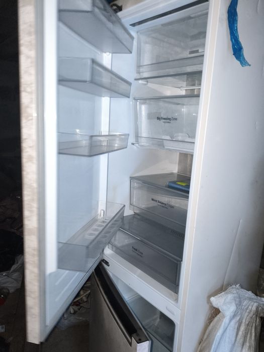 Холодильник инвекторный