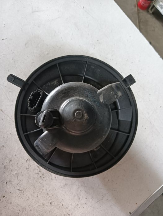 Aeroterma Volkswagen Golf Plus (5M1, 521) [ 2004 - 2013 ] Oem 1K181901