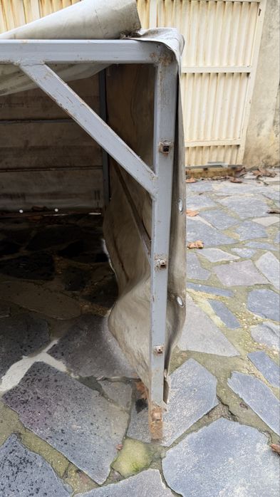 Structura cu prelata remorca