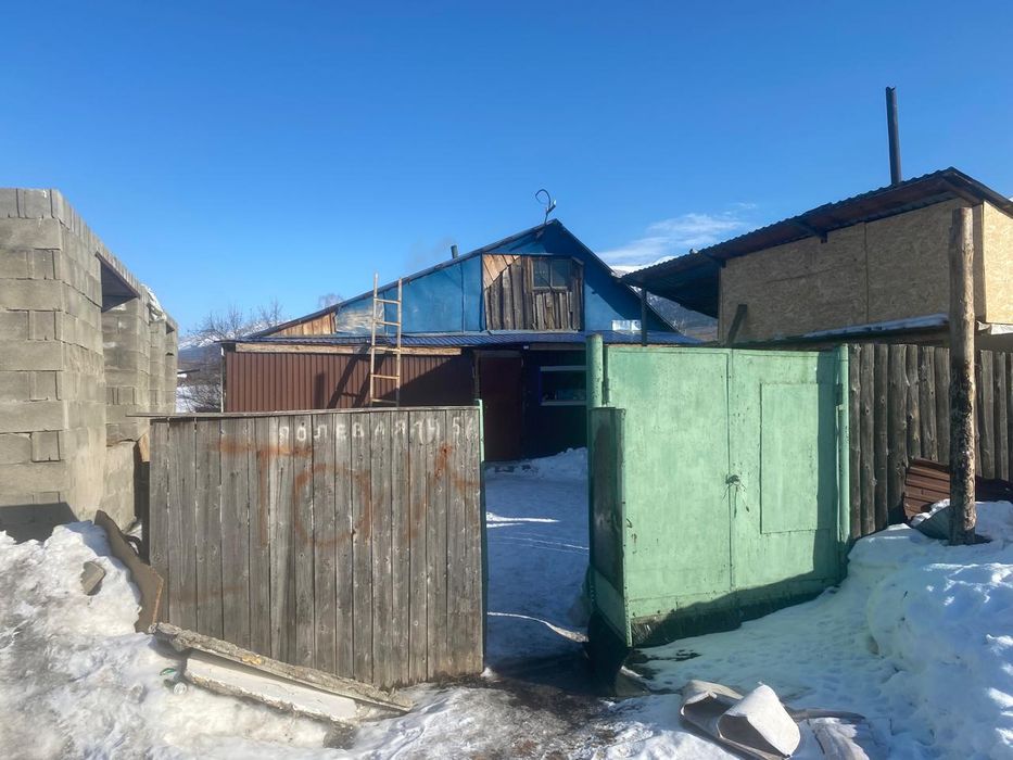 Продом дом на Батанике.