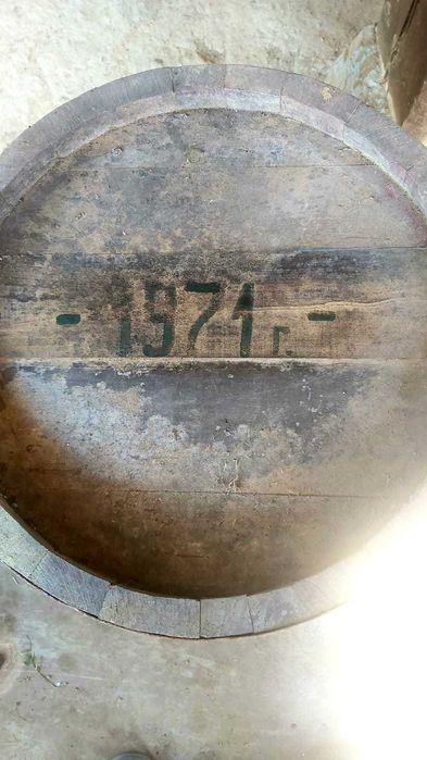 Автентична дъбова бъчва 110 л (1971 г.) - за вино или уникална декорация за градина и двор