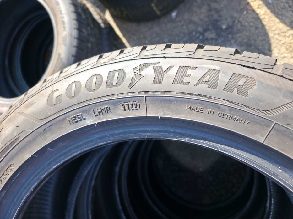 4 Anvelope de IARNA - 225/55/18 102V - GoodYear Ultra Grip + SUV - Stare F BUNA - DOT 2022 !