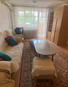 Дава се под наем Едностаен апартамент в Плевен, 9-ти квартал - 56 кв.м за 255 € - Снимка #1