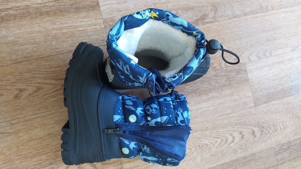 Продам сноубутсы на мальчика