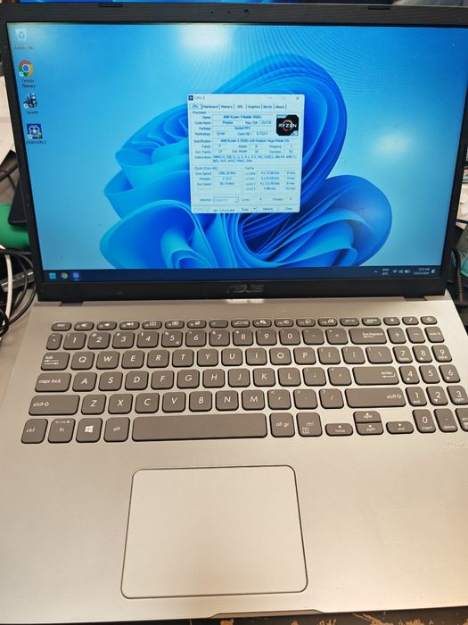Asus Ryzen 5 3500U 12gb DDR4, SSD Intel 512gb, placa video Radeon 2GB cu încărcător Amanet Crangasi Lazar 64767