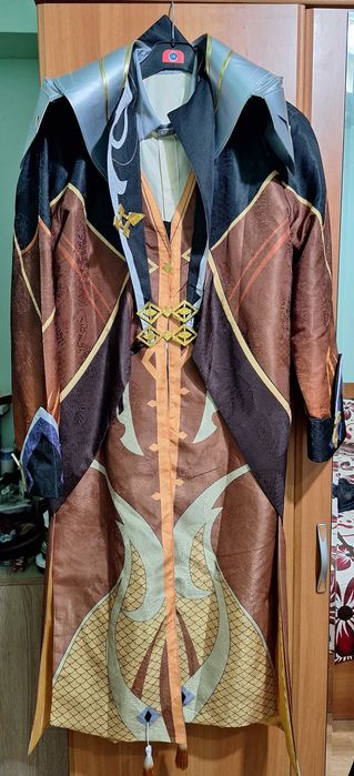 Vând costum cosplay Zhongli