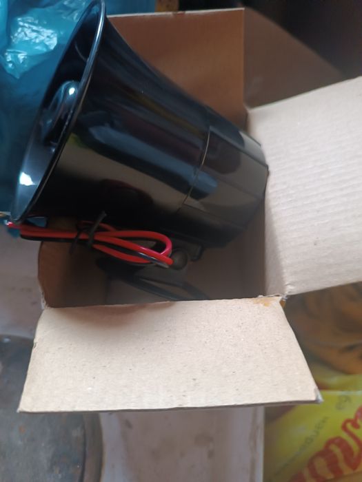 Продавам сирени.