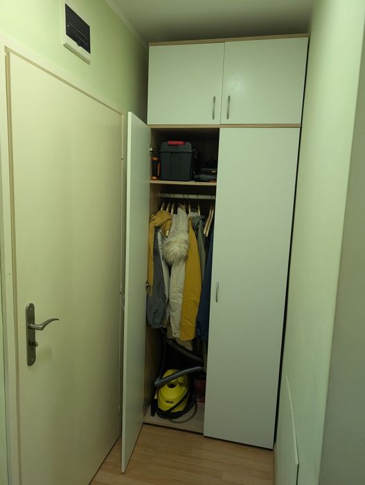 Гардероб с надстройка