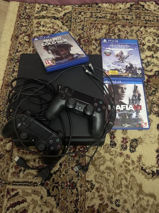 Sony Play Station 4 Slim