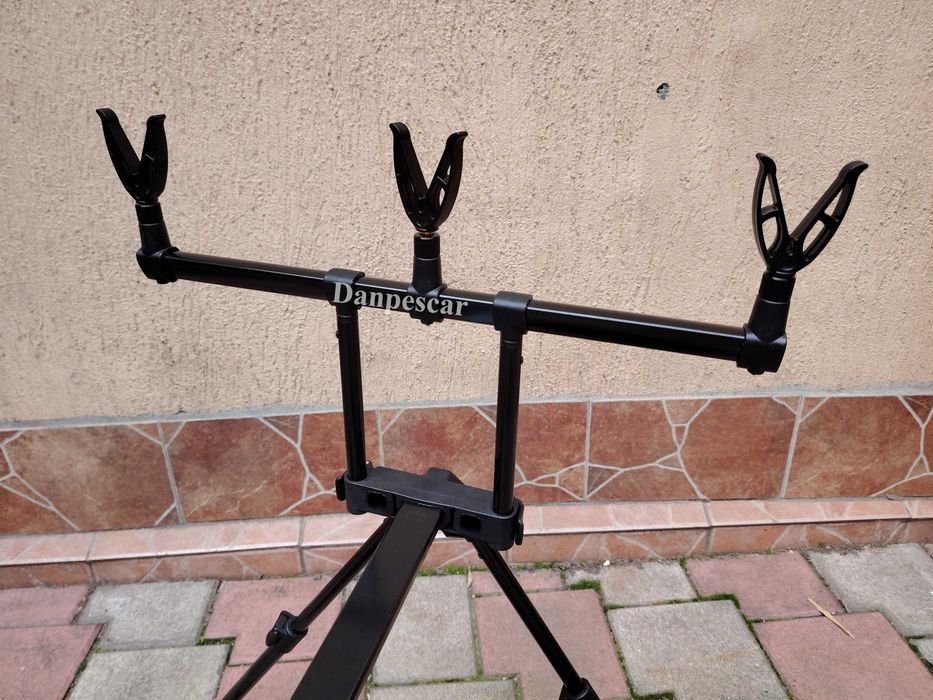 Rod pod PROFL BLACK pentru 3 lansete cu 4 picioare FL129