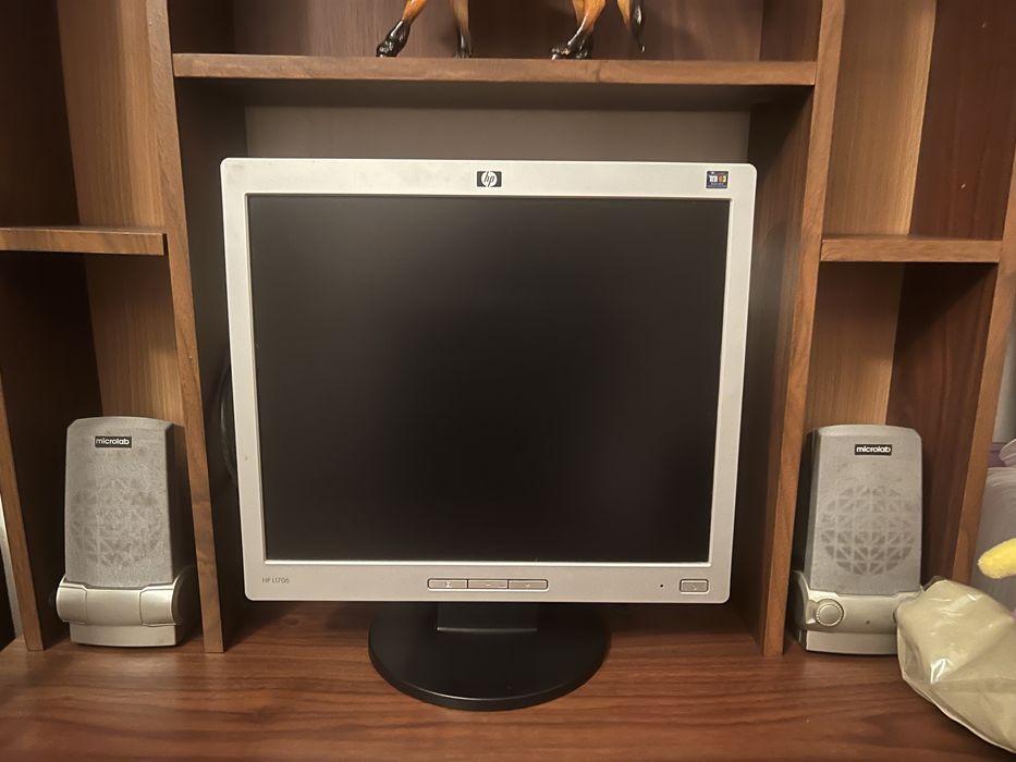 Монитор hp L1706 в отличном состоянии