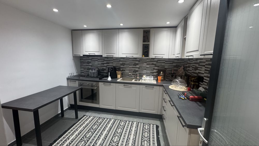 Casa Comuna Stanești sat Ghizdaru