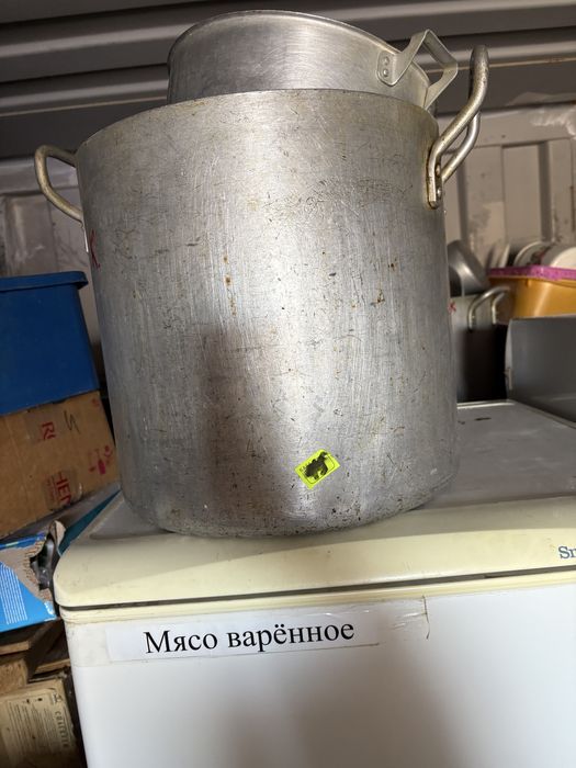 Продам баки, кастрюли