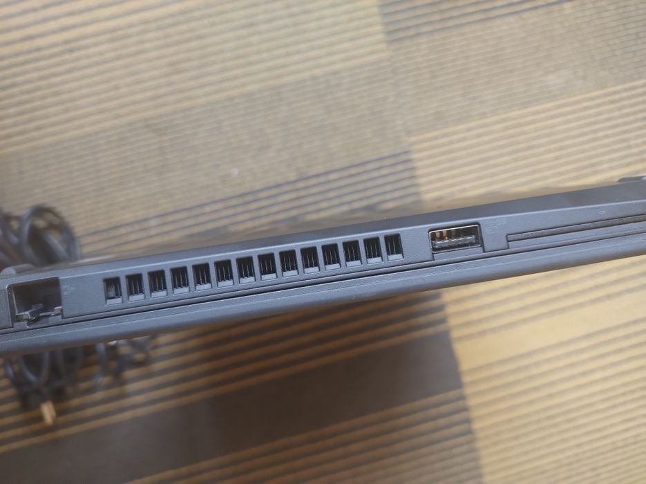 Лаптоп Lenovo T490 I5-8365U 32GB 256GB SSD NVME FHD Windows 11 PRO