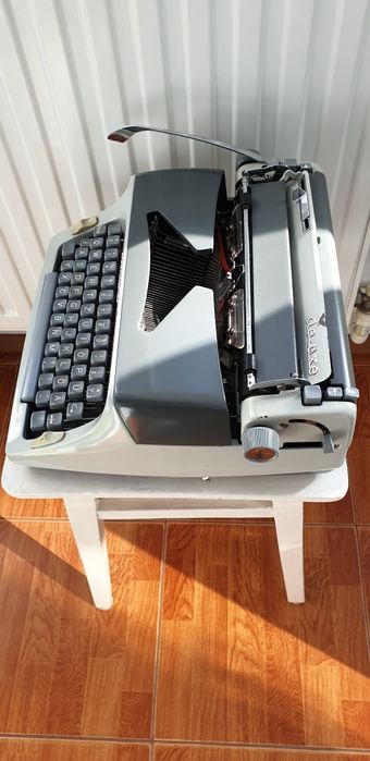 Maşină de scris vintage