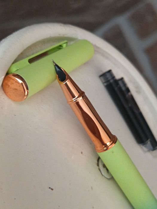 STILOU cu sistem de umplere + cartuse