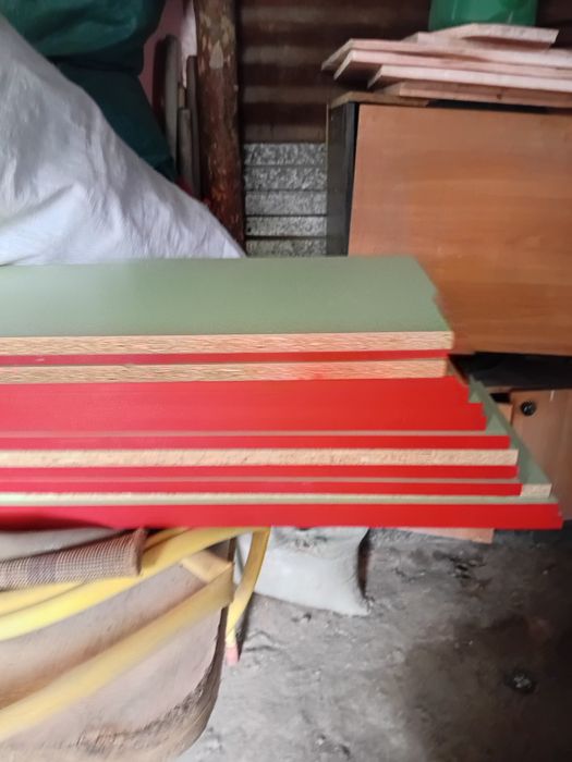 Полочки в отличном состоянии