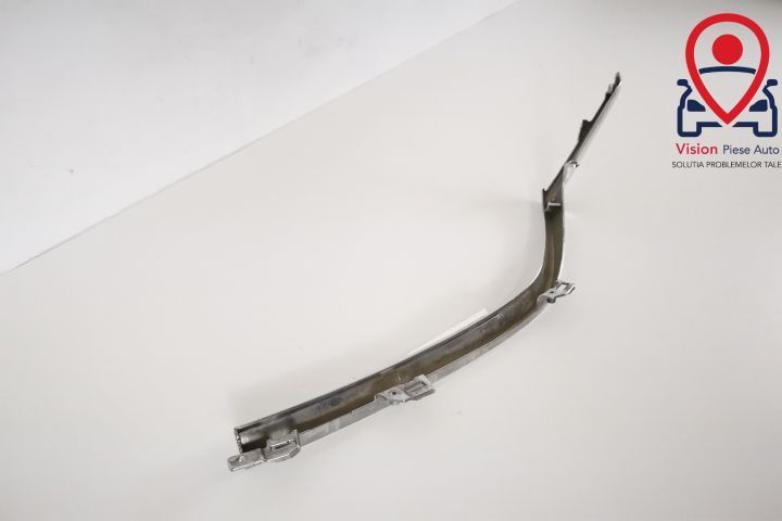 Ornament Crom Grila Centrala Original Dreapta In Stare Buna Mazda 6 GJ