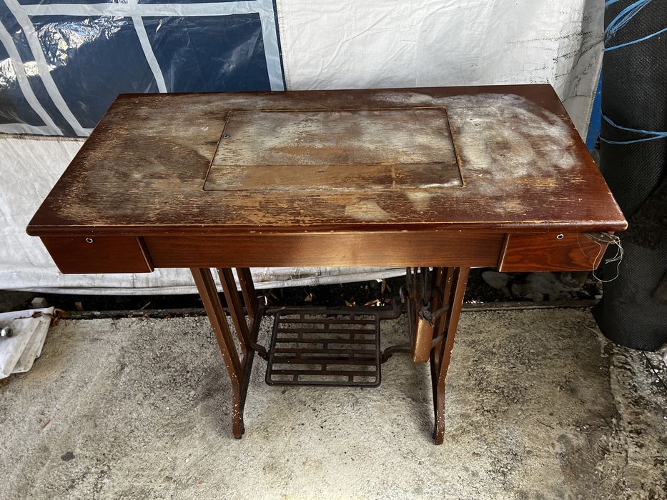 Mașină de cusut Ileana