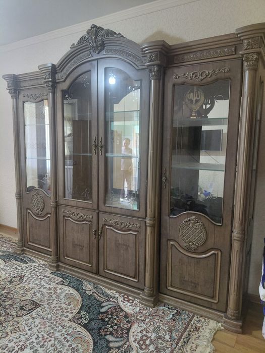 Продам горку для гостинную