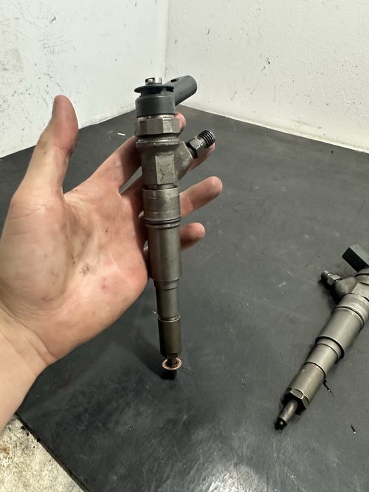 Injector injectoare BMW Seria 3 E46 320d M47 | 7794435 | 0445110209