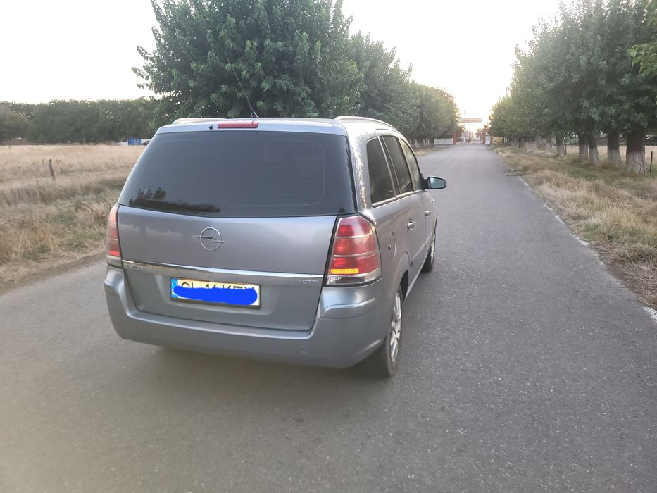 Vand sau schimb opel zafira