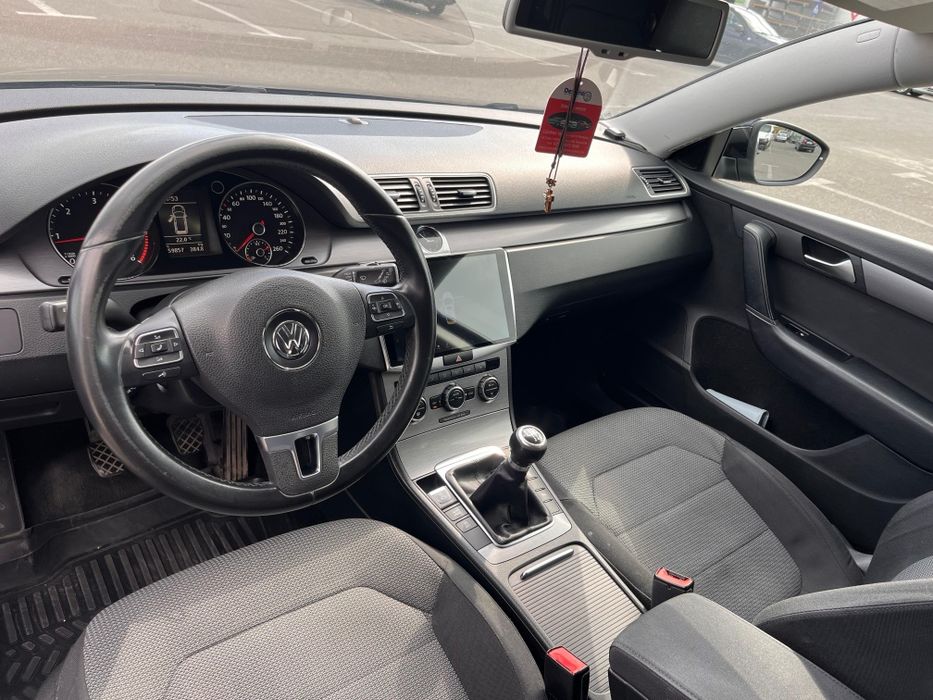 Vând Volkswagen Passat B7 Variant, an 2012, motor 2.0 TDI CFFB – 140 C