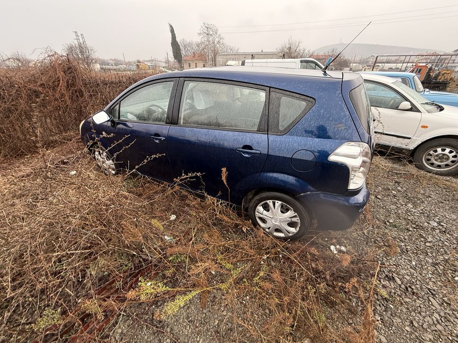 Тойота Корола Версо 2.2 d4d/ Toyota Corolla Verso на части