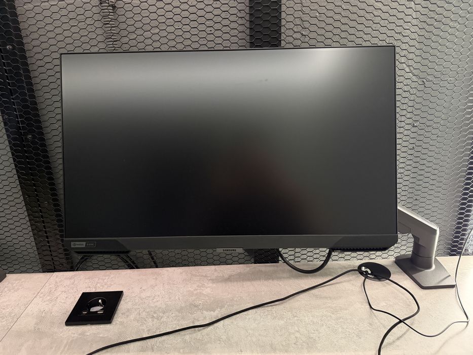 Монитор SAMSUNG G4 25