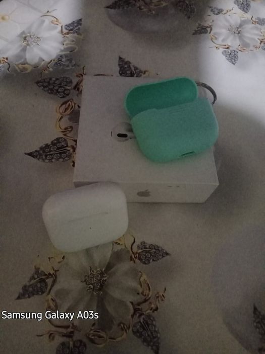 Airpods Pro 3  holati ideal