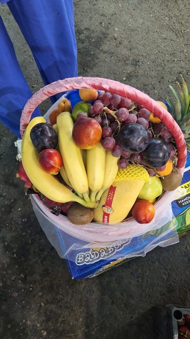 Свежие фруктовые корзины