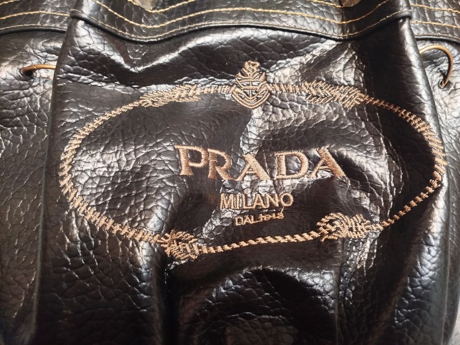 Prada-италиянска чанта