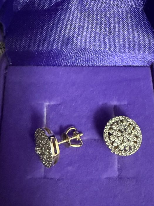 Бриллиантовые пусеты