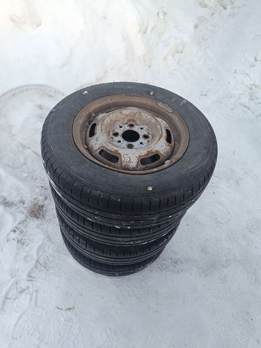 Продам шины диски на ваз лето.