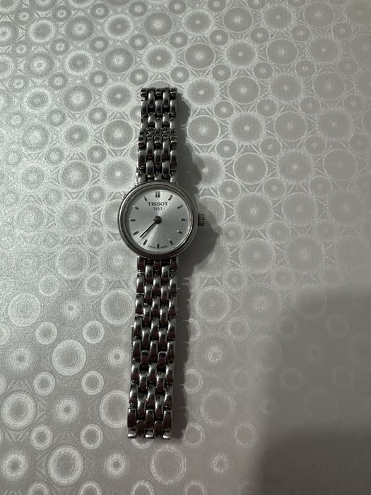 Продам часы Tissot