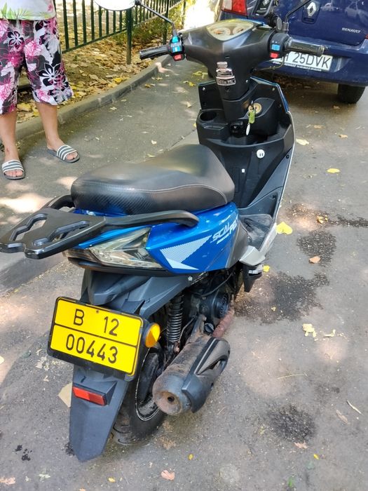 Vând scuter Barton Scalpel 49cc