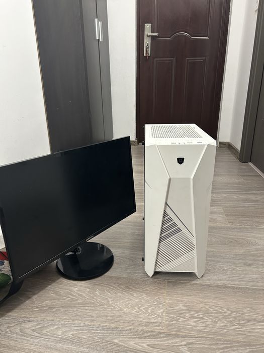 PC GAMING RTX 3050 / i5-12400F / 16GB RAM / SSD 1TB