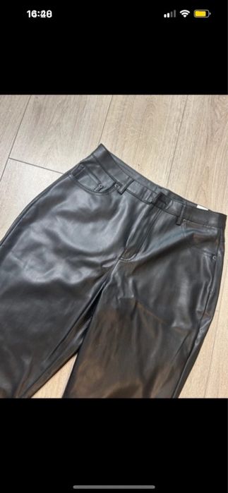 Pantaloni piele Reserved noi