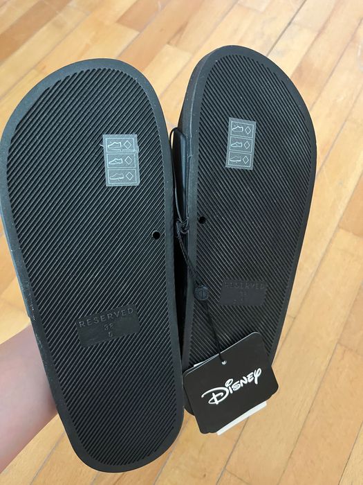 Чехли, чисто нови