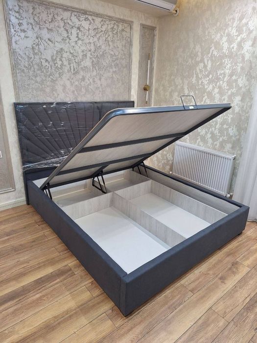 Двухспальная кровать. Подъемный механизм и ортопед матрас