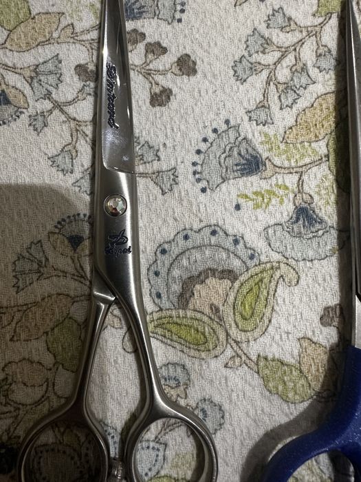 Парикмахерские ножницы