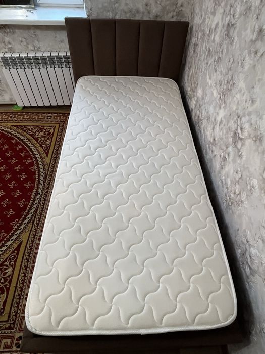Односпальная кровать