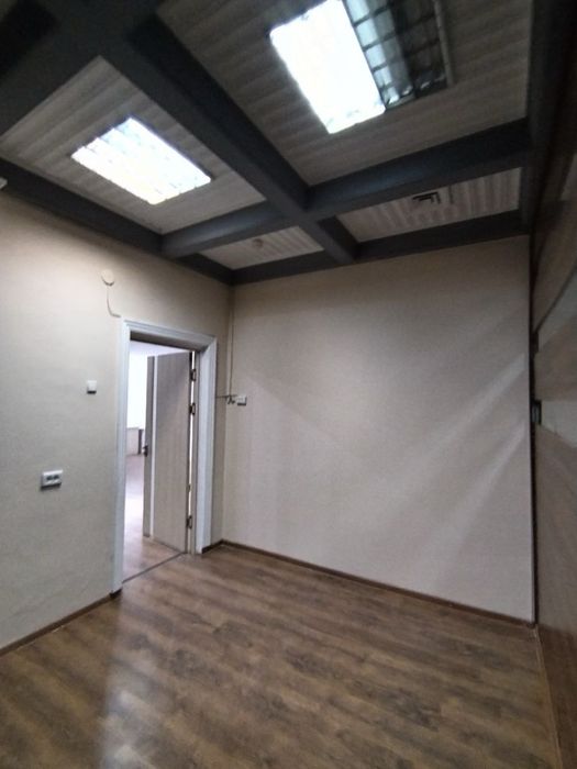Аренда под офис 55кв.м 2 комната метро Айбек 990у.е